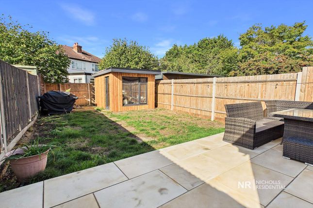 Belfield Road, West Ewell photo 2
