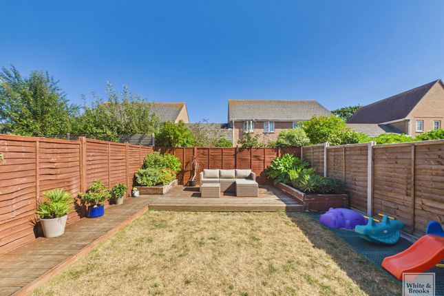 10 Blackberry Copse, Bognor Regis photo 4