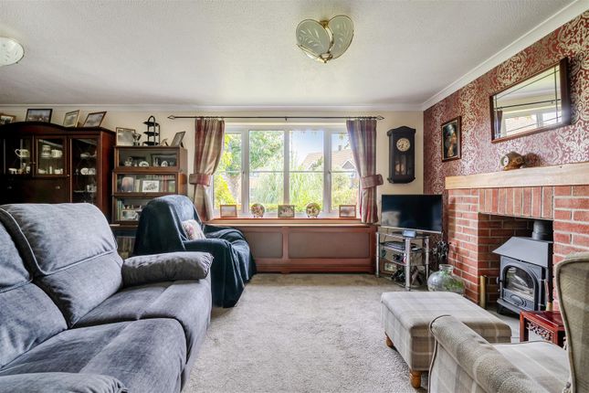 3, Chestnut Close, Rowde photo 4