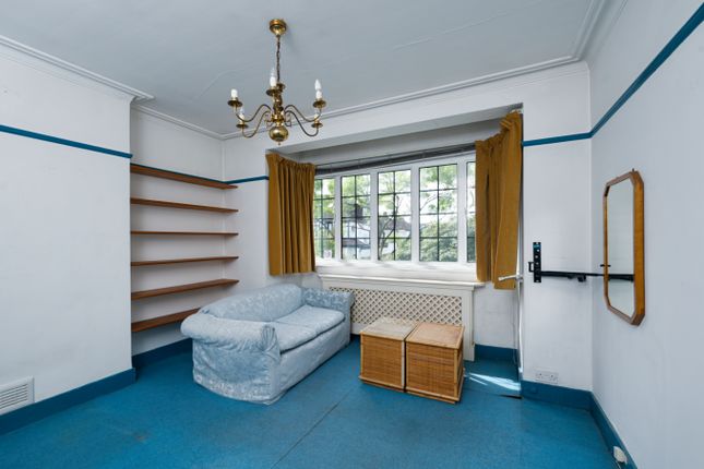 Ferry Road, London photo 5