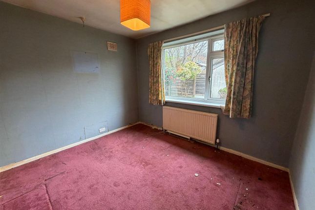 26, Kelson Avenue, Ashton-Under-Lyne photo 4