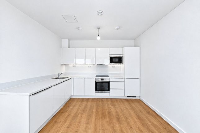 Flat 105, Stewarts Lodge, 217, Stewarts Road, Wandswort photo 4