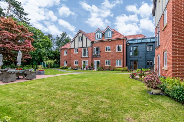 2 bed flat for sale in Summerfield Place, Wenlock Road, Shrewsbury SY2