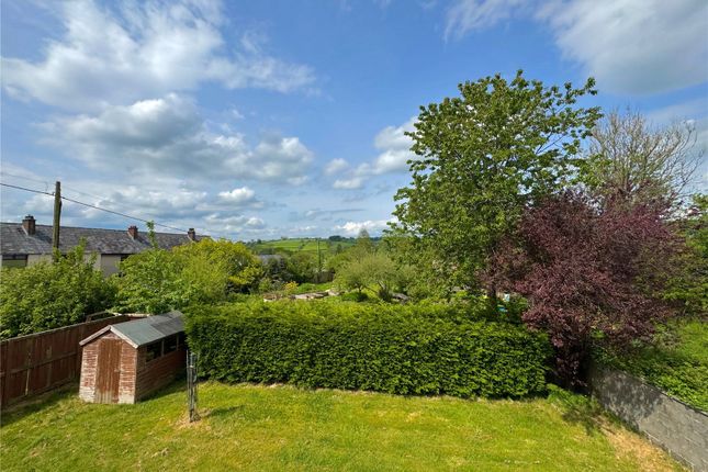 4, Bro Meillion, Lampeter photo 2