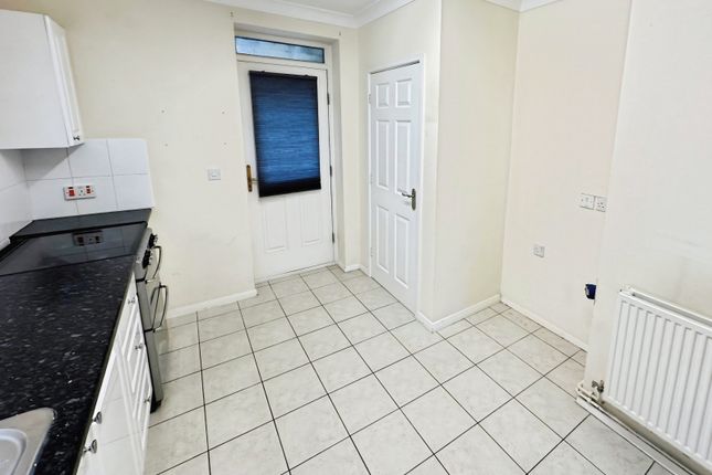 20, Knowle Park, Wilmslow photo 2