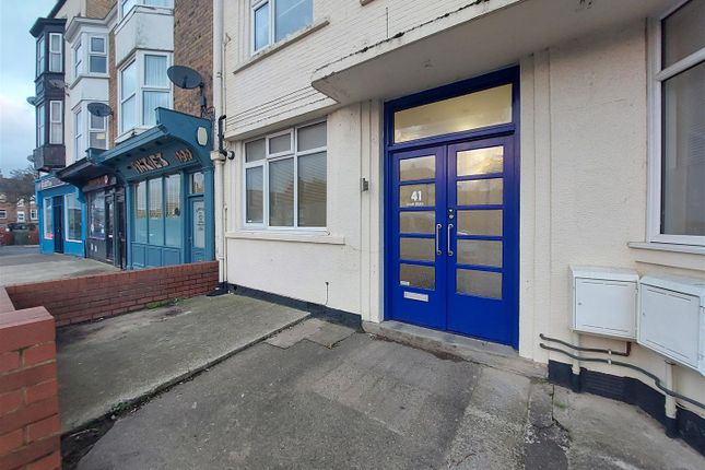 Thumbnail Flat to rent in Dean Road, Scarborough