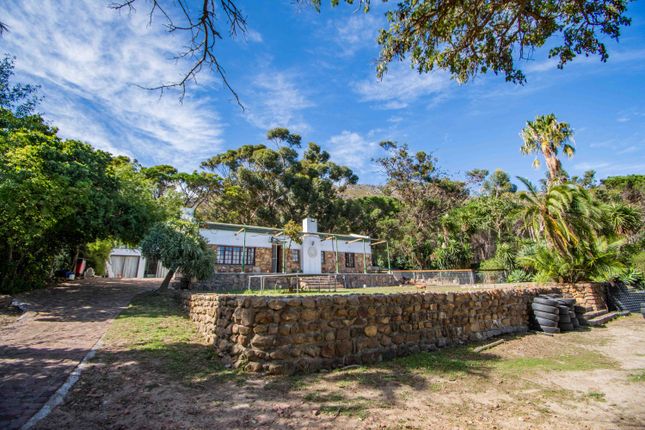 Thumbnail Detached house for sale in Drommedaris Road, Gordons Bay, Cape Town, Western Cape, South Africa