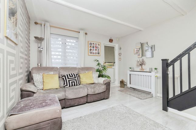 End terrace house for sale in Raeswood Gardens, Glasgow