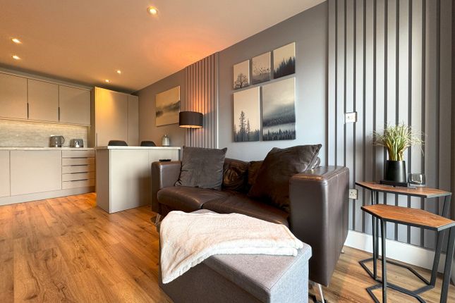 Flat 88, Altamar, Swansea photo 4
