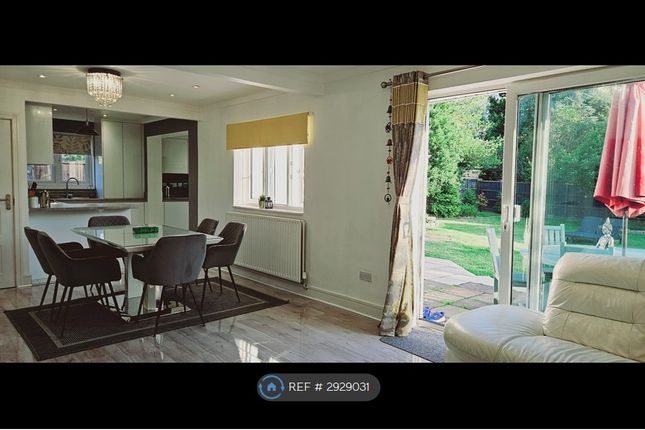 Lower Cippenham Lane, Slough photo 4