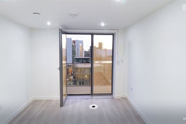 Flat for sale in Exchange Point, Embankment West, New Kings Head Yard, Salford