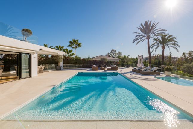 Thumbnail Villa for sale in Los Naranjos Golf, Marbella, Malaga, Spain
