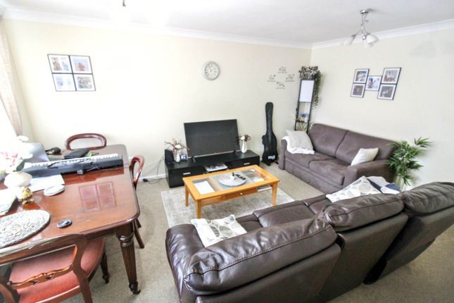 31, Hulbert End, Aylesbury photo 4