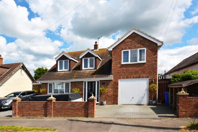 Thumbnail Detached house for sale in Seathorpe Avenue, Minster On Sea, Sheerness