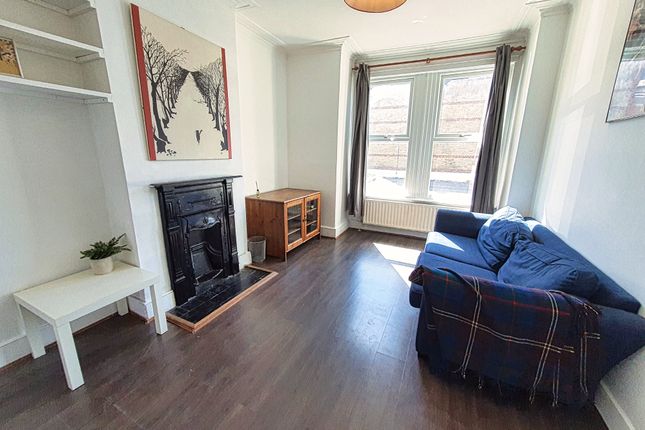 2 bed flat for sale in Roxley Road, Lewisham, London SE13
