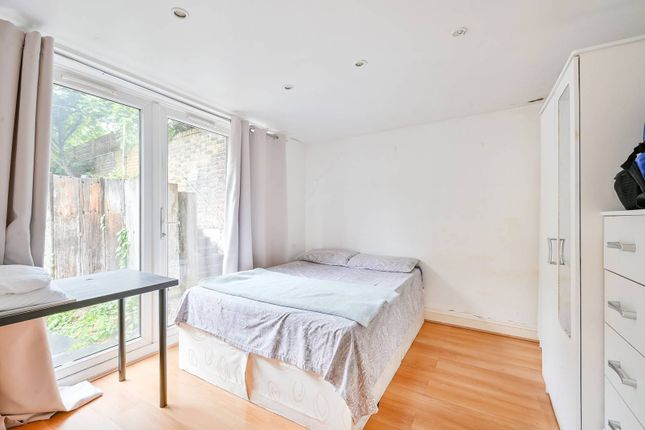 Thumbnail Flat for sale in Horn Lane, Acton, London