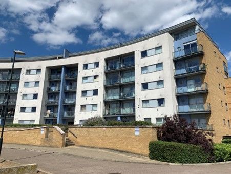 2 bed flat for sale in Miles Close, London SE28