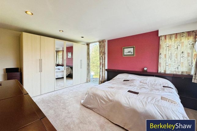 Bedroom 2 (2)