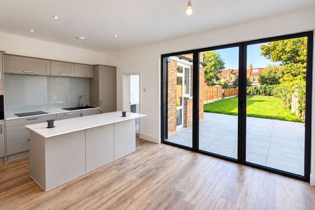 75 Ilfracombe Road, Southend-On-Sea photo 4