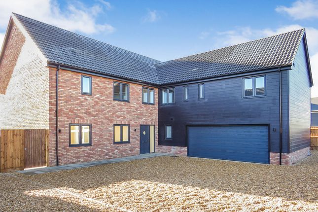 Thumbnail Detached house for sale in May Meadows, Doddington, March