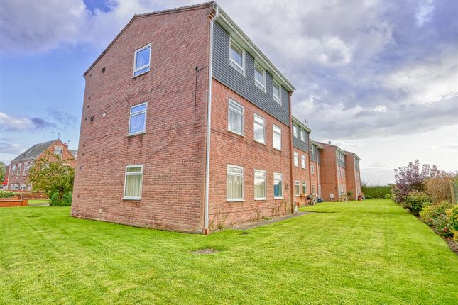 Flat for sale in Westleigh Court, Off Newbold Back Lane, Chesterfield, Derbyshire
