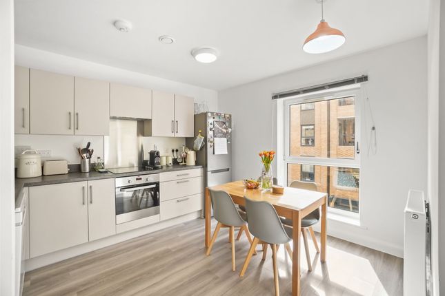 Flat 13, Pointelle House, Wallington photo 2