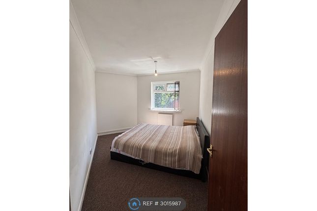 Alexander Court Rowland St, Salford photo 2