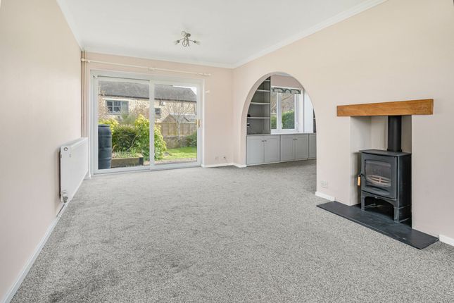 14 Hilltop Gardens, Kidlington photo 3