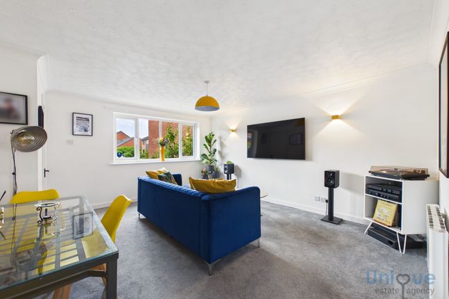 12, St. Davids Grove, Lytham St. Annes photo 3