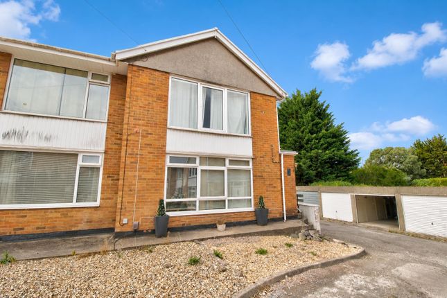 2-bed flat on 17, St. Brannocks Close, Barry, £90,000