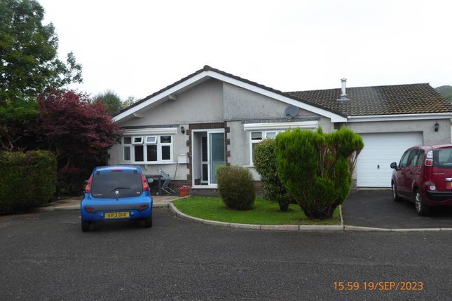 Thumbnail Bungalow to rent in Pontfaen, Llanddarog, Carmarthen