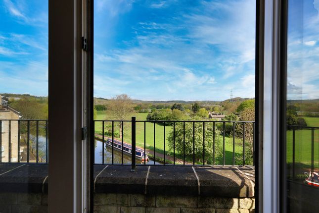 3H,, Waters Walk, West Yorkshire photo 4