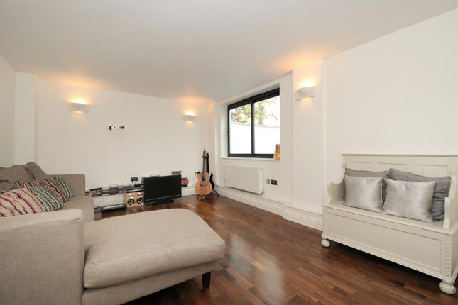 Detached house to rent in Charlton Kings Road, London