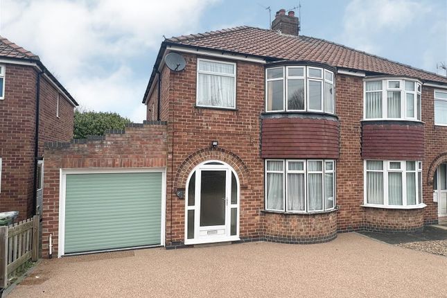 Property for sale in Newland Park Drive, York