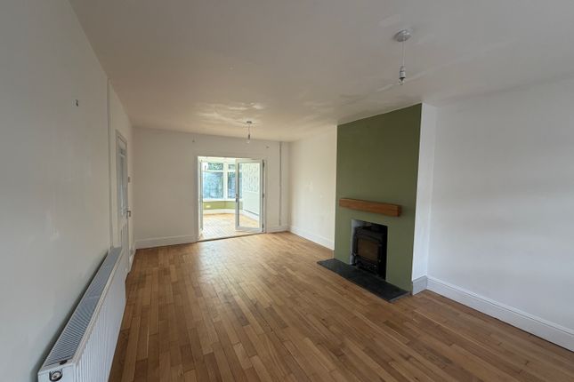 74, Caeglas Road, Cardiff photo 5