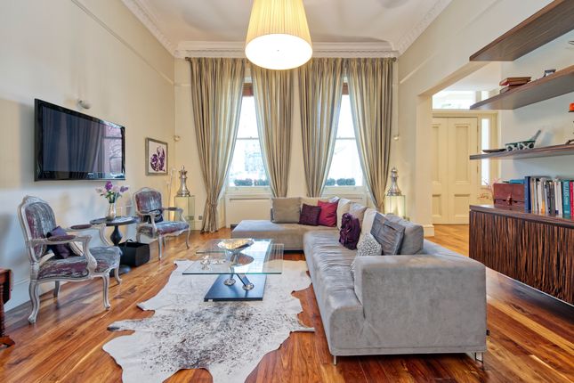 2-bed flat on 52, Queen's Gate, South Kensington, £1,600,000