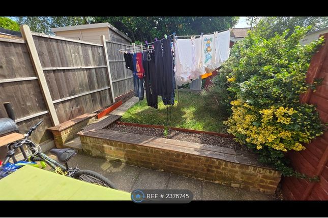Veronica Gardens, London photo 4