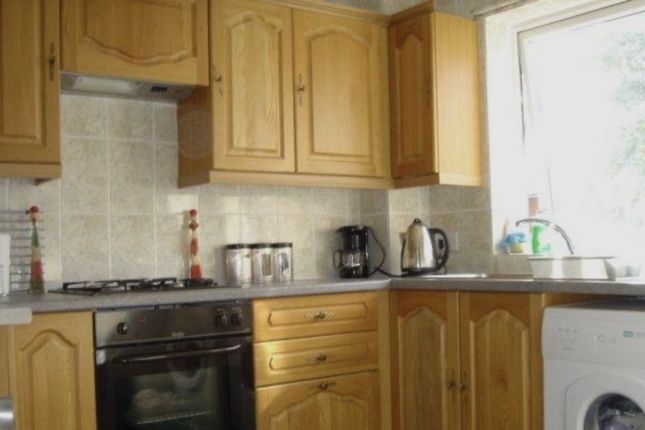 Flat 2 The Pines,, The Pines, London photo 2