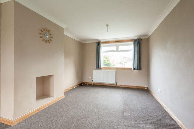 124, Magdalene Drive, Edinburgh photo 3