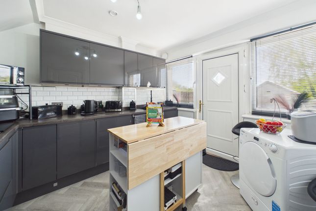 11 Dimsdale Crescent, Wishaw photo 4