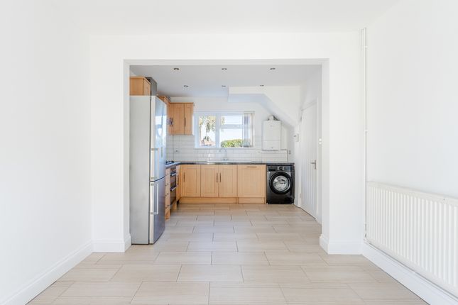 14 Stoulton Grove, Bristol photo 3
