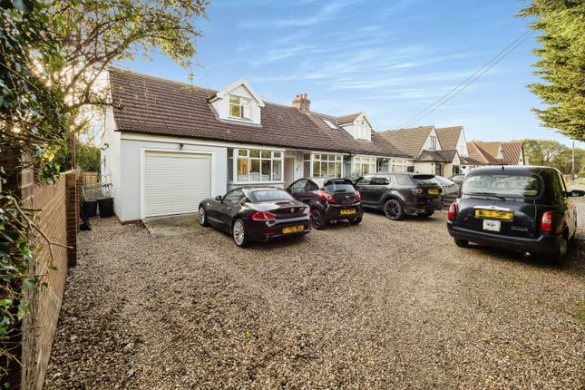 Thumbnail Bungalow for sale in Aveley Road, Upminster
