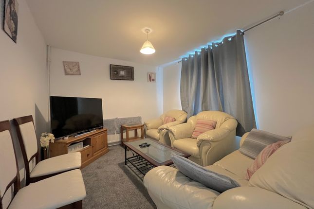 143, TONYPANDY photo 3