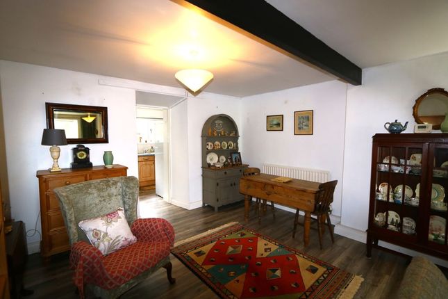 7 Heol Y Doll, Machynlleth photo 3