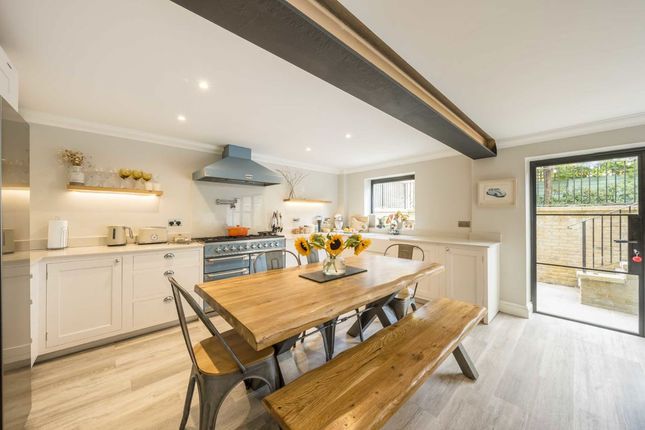 2A, Feltham Avenue, East Molesey photo 4