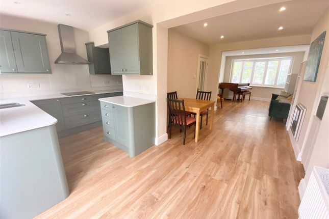 83, Auckland Road, Potters Bar photo 2