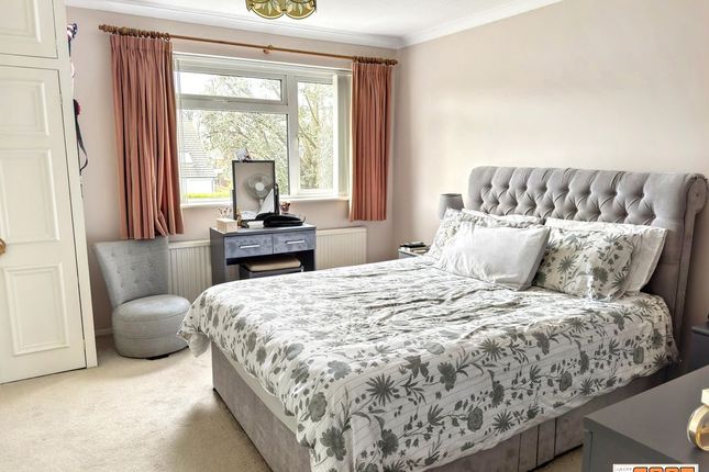 33, Sea View Road, Hayling Island photo 4