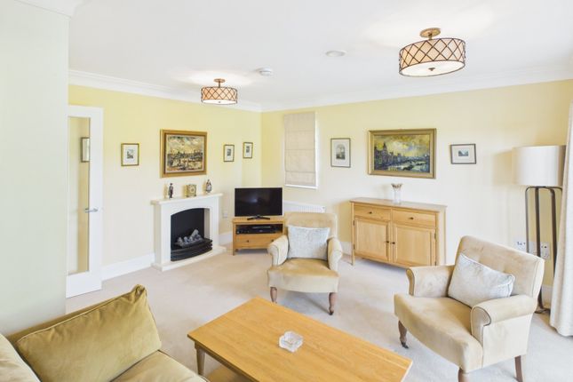 1 Wilkens Place,, Chalfont Dene, Gerrards Cross photo 3