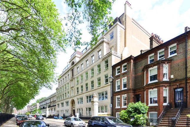 Flat to rent in Vincent House, Vincent Square, Westminster, London