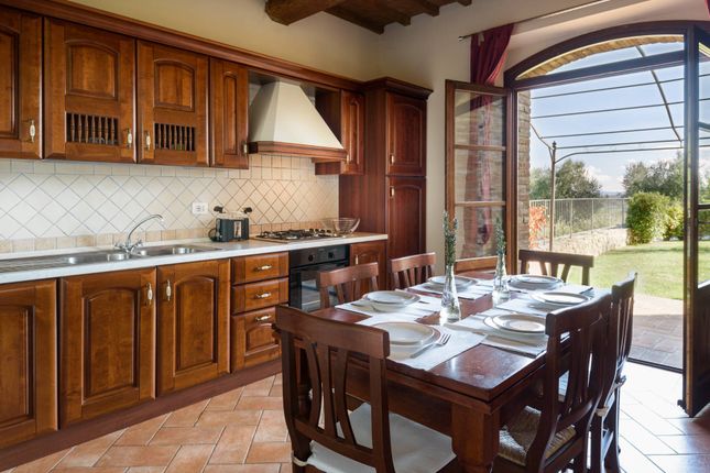 Apartment for sale in Via Spuntone, Montalcino, Toscana